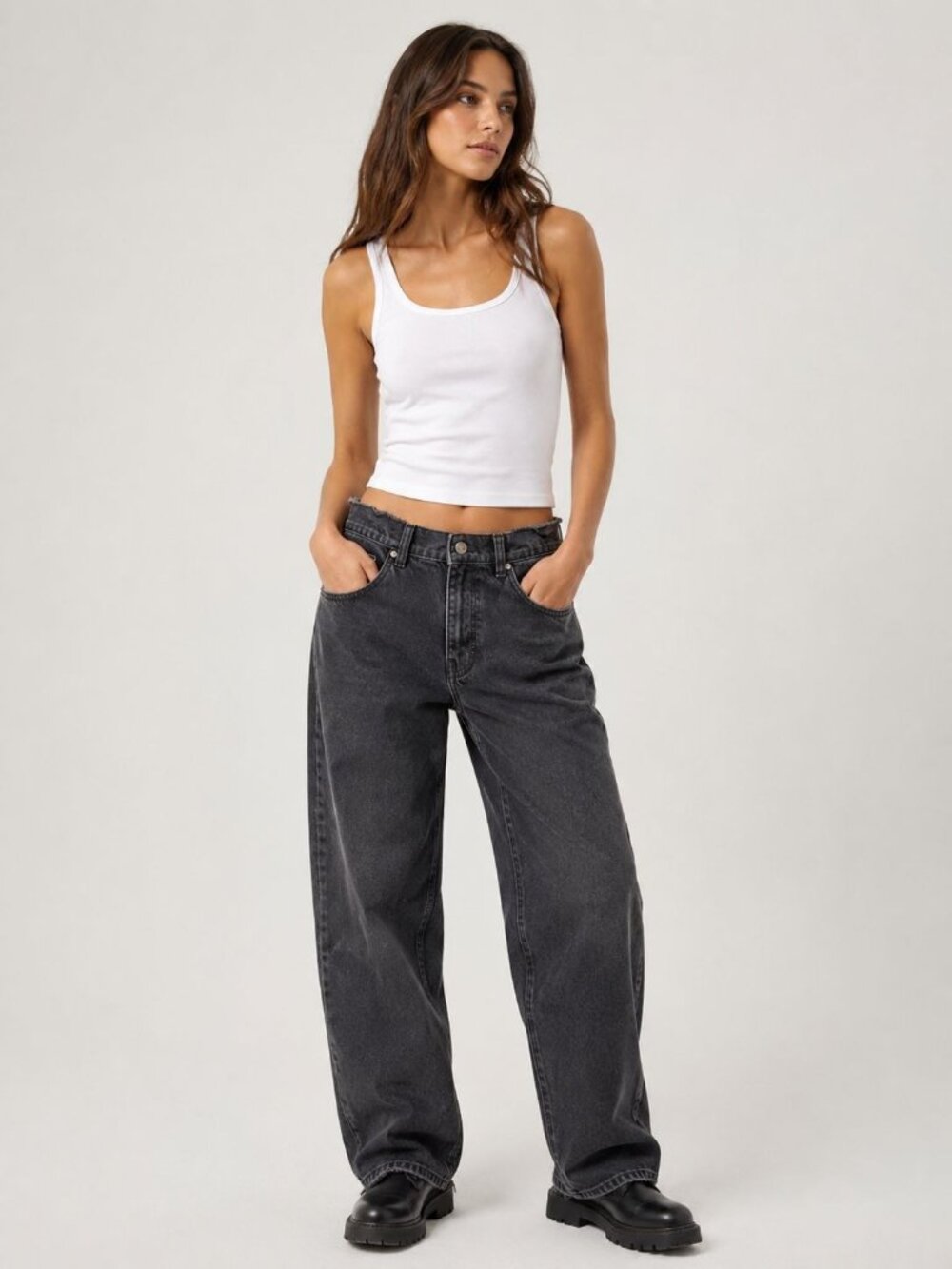 DL1961 black Hepburn high-rise wide-leg jeans distinct raw, distressed hem Sz 25